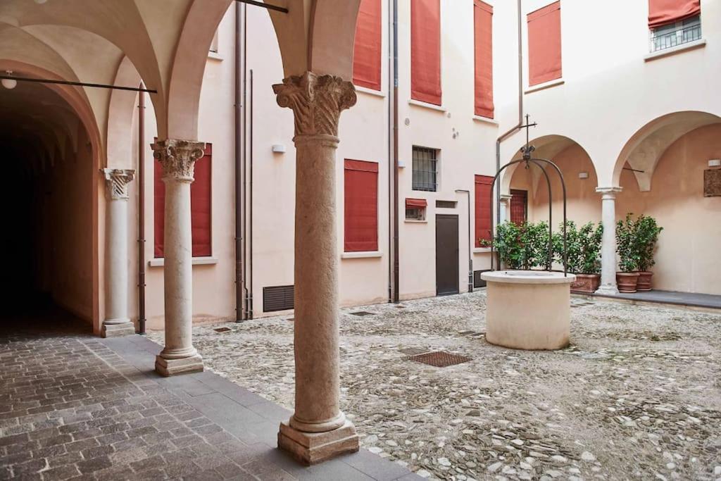 Appartement Casa Asja: Cromatismo In Centro Storico à Cesena Extérieur photo